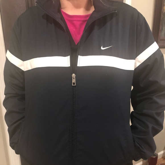 black nike windbreaker hoodie